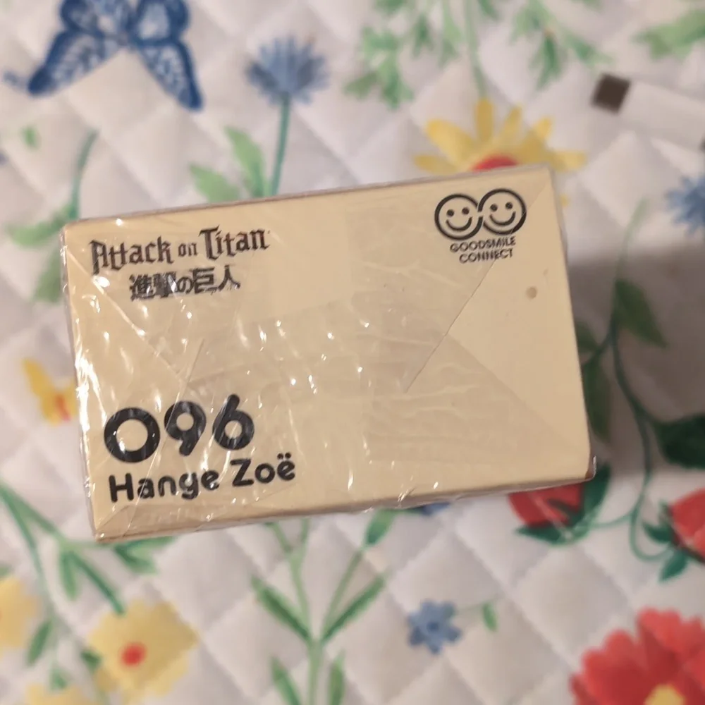 Hange Zoë Nendoroid Figure W/ Stand New - Picture 2 of 4